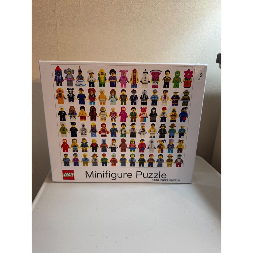 Lego Minifigure Jigsaw Puzzle 1000 pieces open; complete - Picture 1 of 4